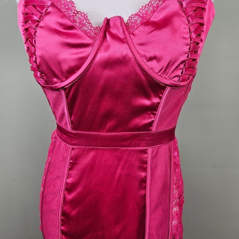 Fashion Nova Melinna Satin Dress – Pink Medium - Picture 4 of 15